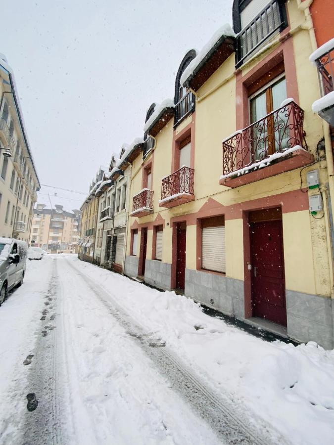 Le Navarre, Charmant T2 Familial Bien Equipe En Rdc , En Centre-Ville Каутерец Екстериор снимка